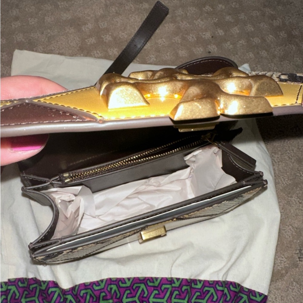 Tory Burch Eleanor Exotic Diamond quilt small convertible Bag - Picture 7 of 8